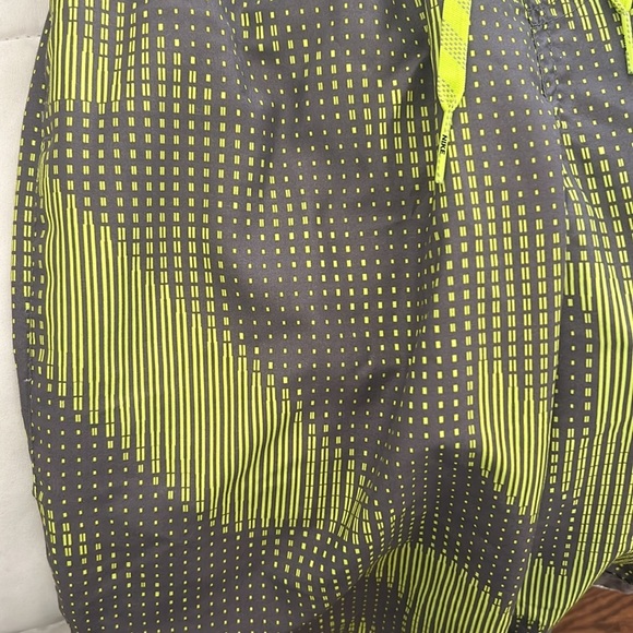 🌿Nike Men’s S swimsuit, grey and bright yellow🌿 - Picture 3 of 6